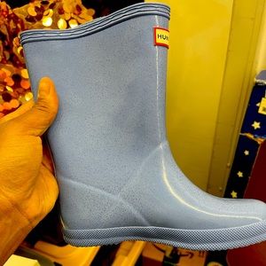 My daughter can’t fit them and never wore them